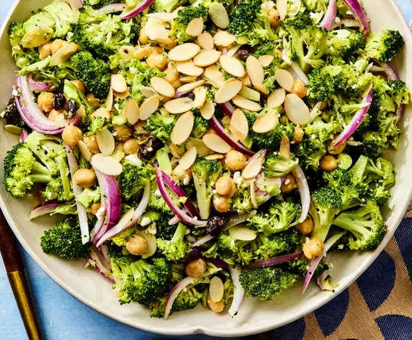 Add an appropriate amount of onions and seasonings