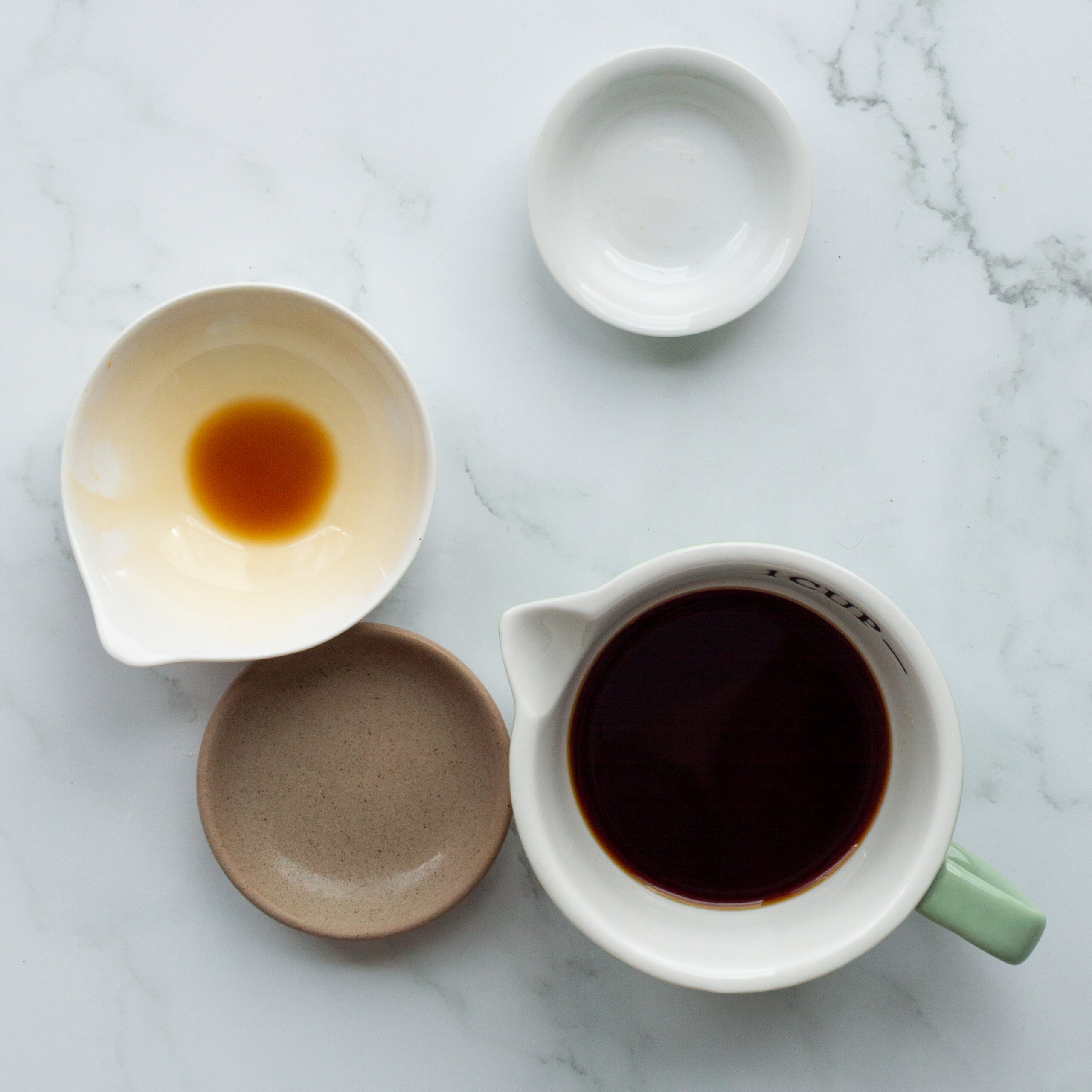 Put the soy sauce, vinegar, and brown sugar into a small bowl